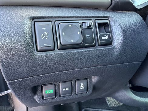 Used 2017 Nissan Sentra SR Turbo w/ SR Midnight Edition image 14