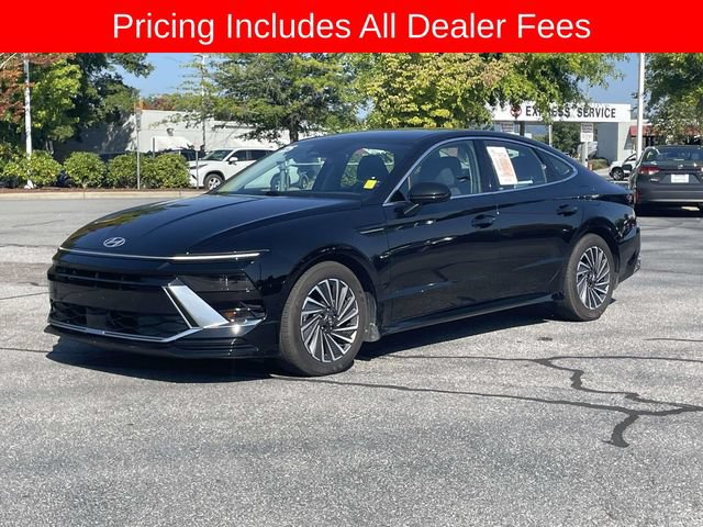 Used 2025 Hyundai Sonata SEL FWD image 1