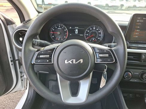 Used 2023 Kia Forte LXS w/ LXS Technology Package image 19