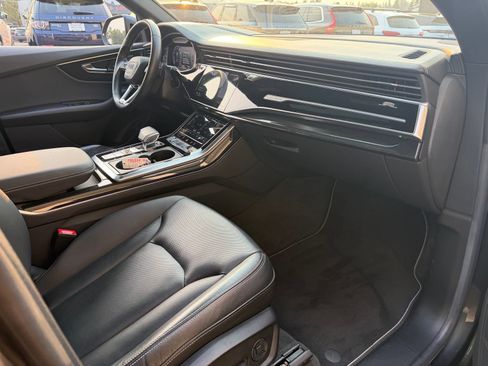 Used 2020 Audi Q8 Prestige w/ Prestige Package AWD/4WD image 23