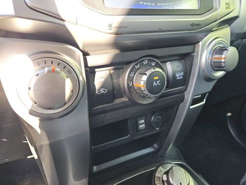 Used 2016 Toyota 4Runner SR5 AWD/4WD image 24