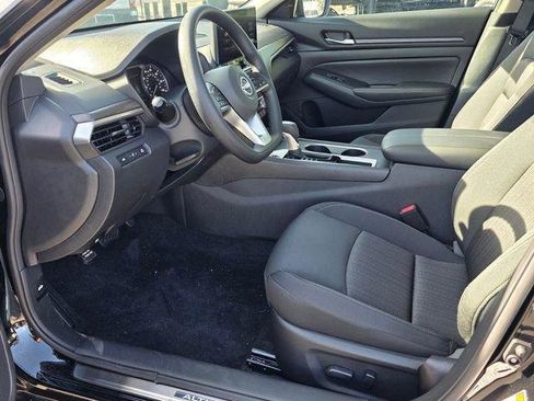 Used 2025 Nissan Altima 2.5 SV w/ SV Special Edition Package FWD image 9