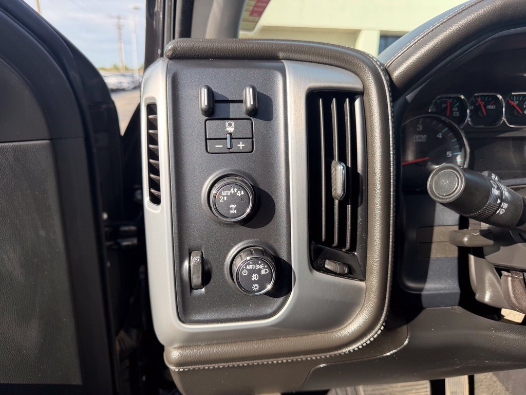 Used 2018 GMC Sierra 1500 SLT w/ Texas SLT Premium Package AWD/4WD image 22
