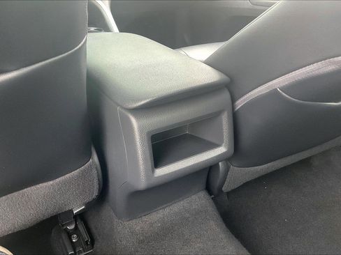 Used 2020 Toyota Camry SE image 40