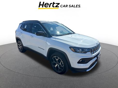 Used 2025 Jeep Compass Limited image 1