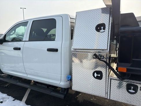 New 2024 RAM 5500 Tradesman w/ Chrome Appearance Group image 12