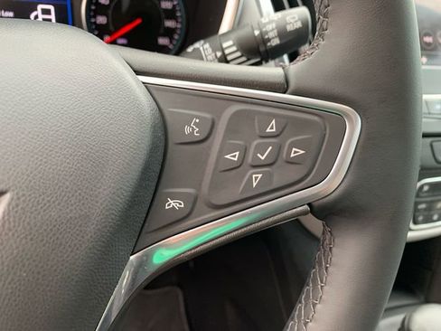 Used 2023 Chevrolet Equinox LT w/ Driver Convenience Package image 22