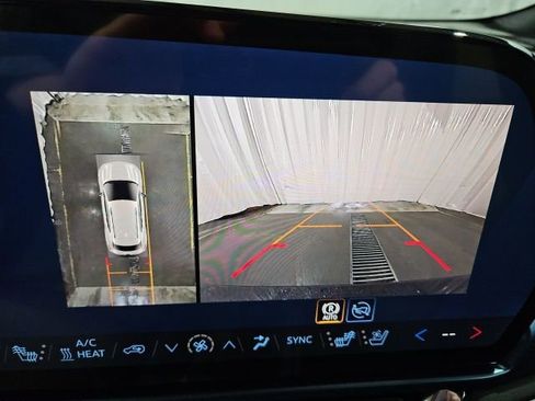 New 2026 Chevrolet Equinox EV LT w/ Convenience Package II image 24