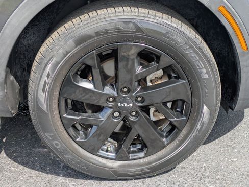 Certified 2022 Kia Sorento S AWD/4WD image 9