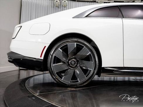 Used 2024 Rolls-Royce Spectre w/ Spectre Launch Package AWD/4WD image 16
