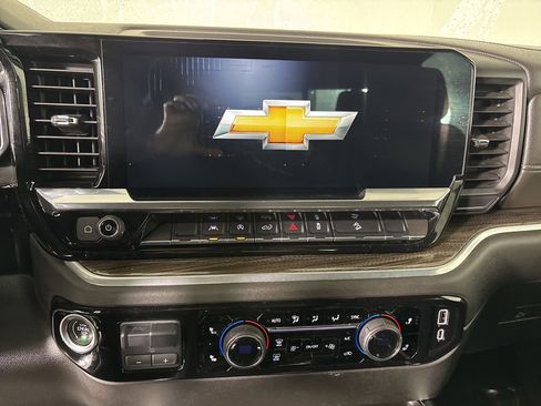 Used 2022 Chevrolet Silverado 1500 RST w/ Convenience Package II image 15