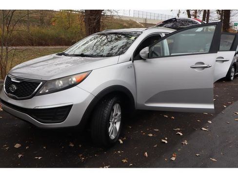 Used 2011 Kia Sportage LX w/ Convenience Pkg image 22