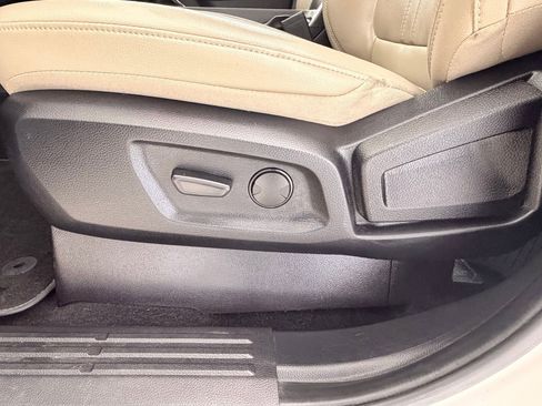 Used 2019 Ford Ranger Lariat w/ Technology Package image 11