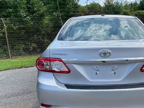 Used 2012 Toyota Corolla L FWD image 7