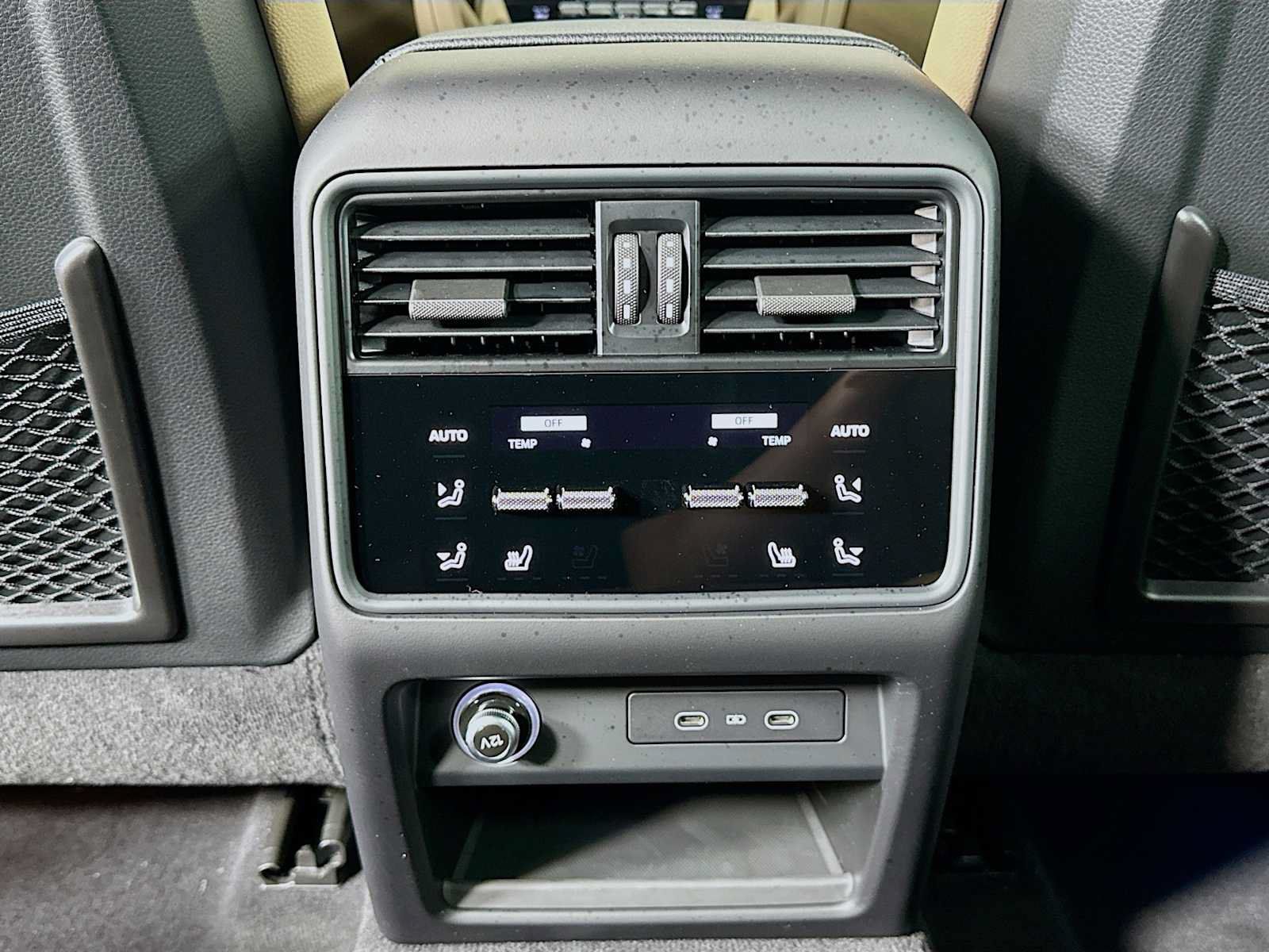 Used 2026 Porsche Cayenne AWD/4WD image 25