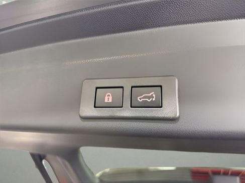 Used 2026 Subaru Ascent Touring w/ Popular Package #2 image 25