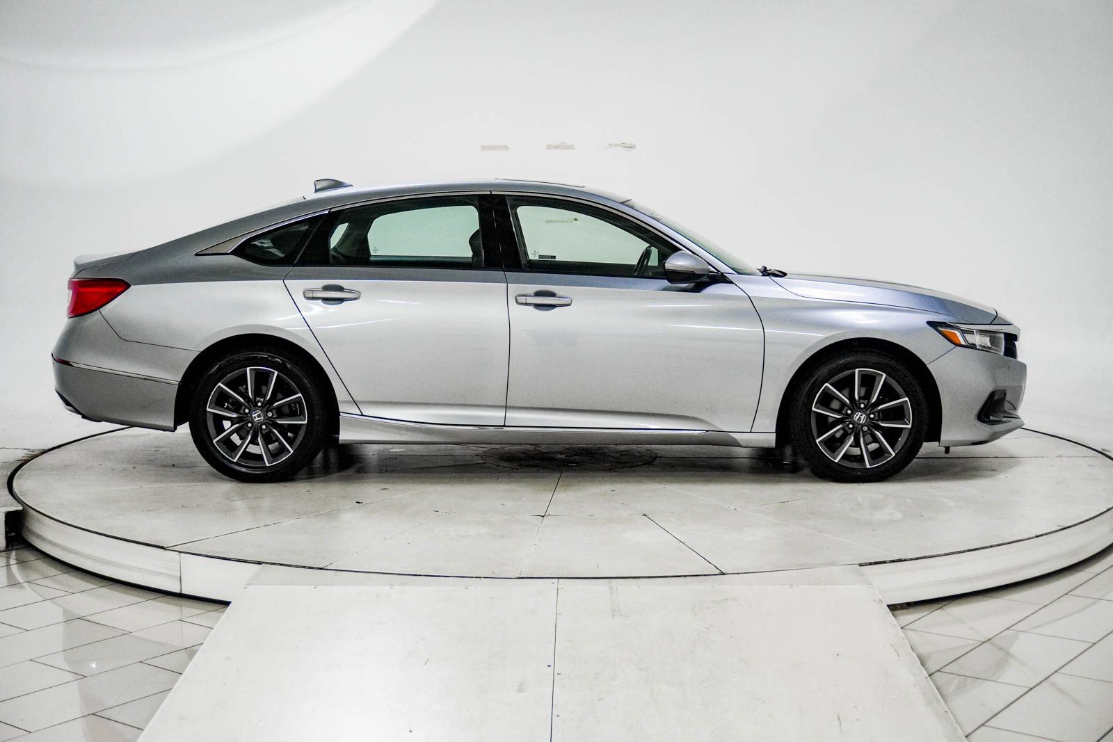 Used 2021 Honda Accord EX-L image 12