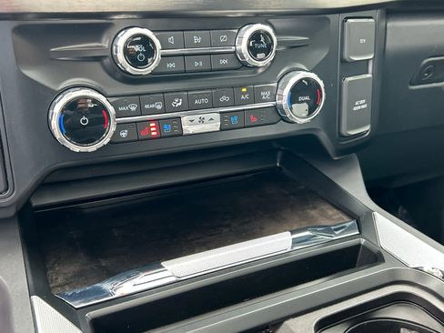 Certified 2024 Ford F350 Lariat image 39