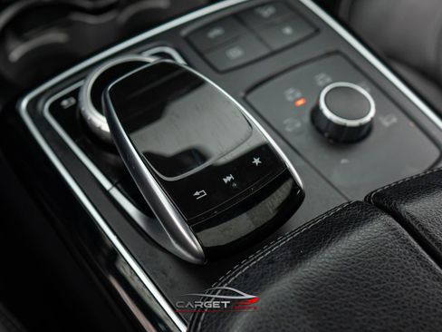 Used 2018 Mercedes-Benz GLE 43 AMG 4MATIC w/ Premium 3 Package image 36