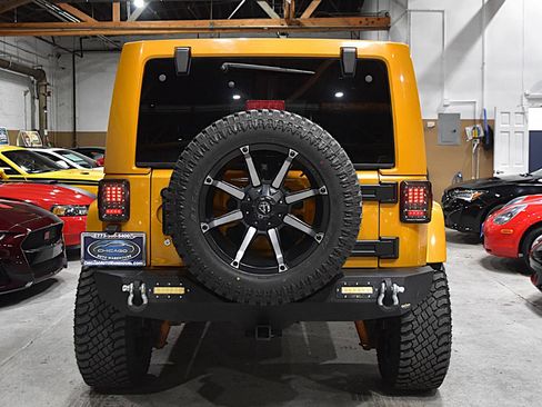 Used 2014 Jeep Wrangler Unlimited Sahara AWD/4WD image 10
