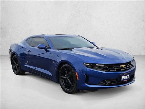 Used 2019 Chevrolet Camaro LT image 3