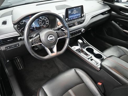 Certified 2024 Nissan Altima 2.5 SR image 16