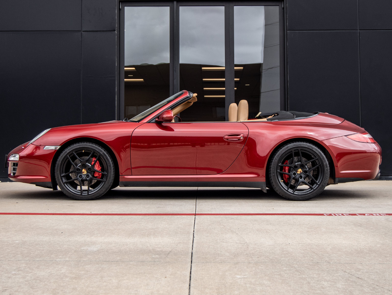Used 2009 Porsche 911 Carrera 4S AWD/4WD image 2