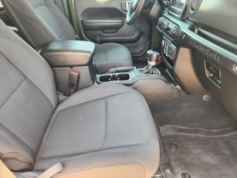 Used 2022 Jeep Wrangler Sport AWD/4WD image 14