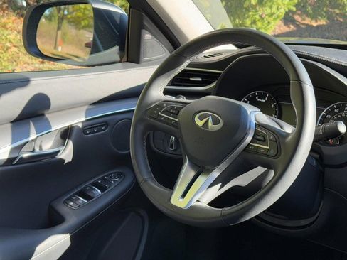 Used 2025 INFINITI QX50 Luxe image 13