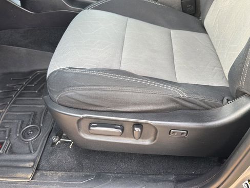 Used 2021 Toyota Tacoma TRD Off-Road image 27