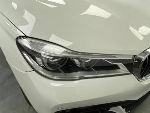 Used 2016 BMW 750i xDrive AWD/4WD image 10