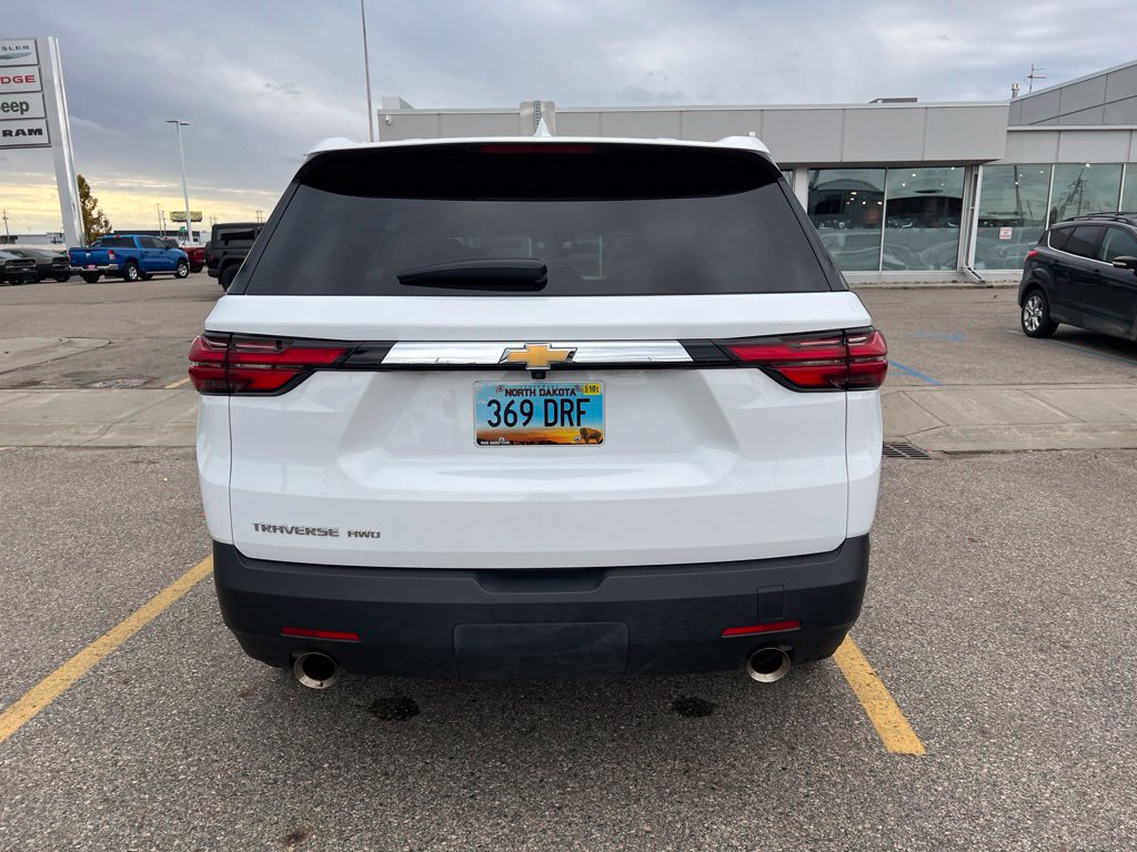 Used 2022 Chevrolet Traverse LS AWD/4WD image 3