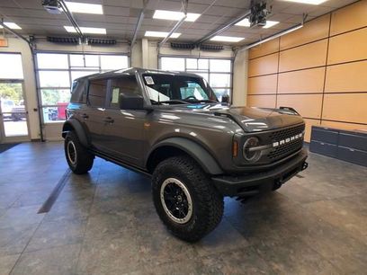 New 2025 Ford Bronco Badlands w/ Sasquatch Package