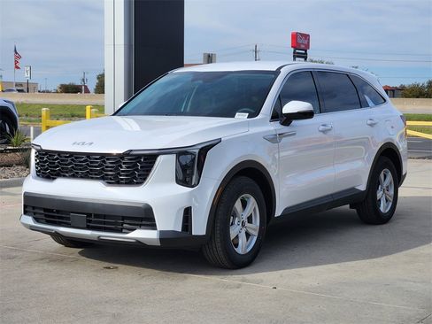 New 2026 Kia Sorento LX image 2