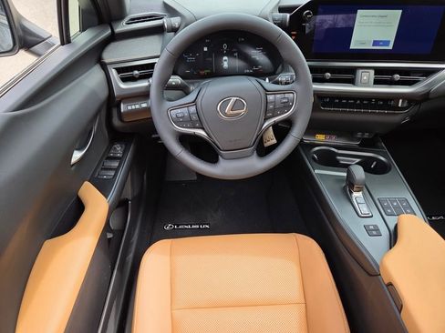 New 2026 Lexus UX 300h AWD image 4
