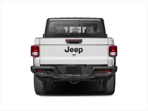 Used 2025 Jeep Gladiator Sport AWD/4WD image 5