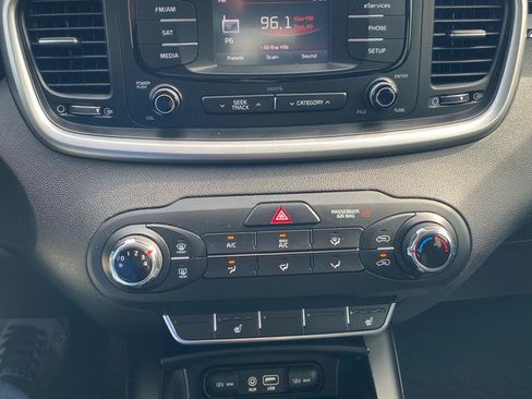 Used 2016 Kia Sorento AWD w/ LX Convenience Package image 23