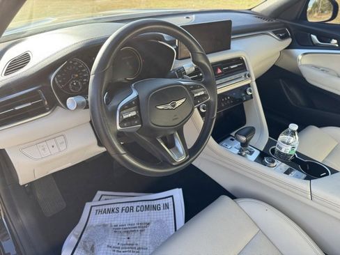 Used 2024 Genesis G70 2.5T image 14
