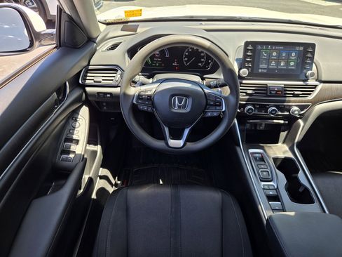 Used 2019 Honda Accord EX image 13