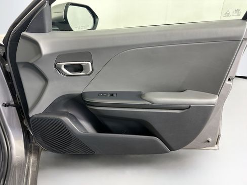 Used 2025 Kia K4 LXS image 30