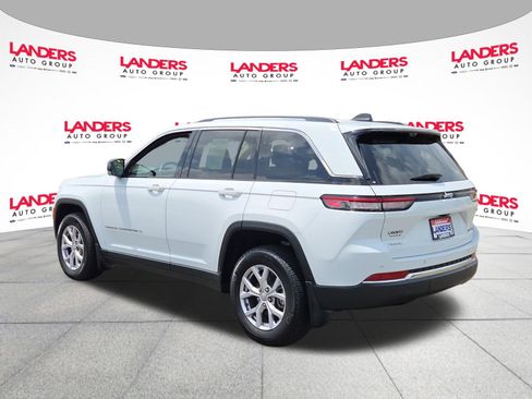 Used 2022 Jeep Grand Cherokee Limited w/ Luxury Tech Group II AWD/4WD image 5