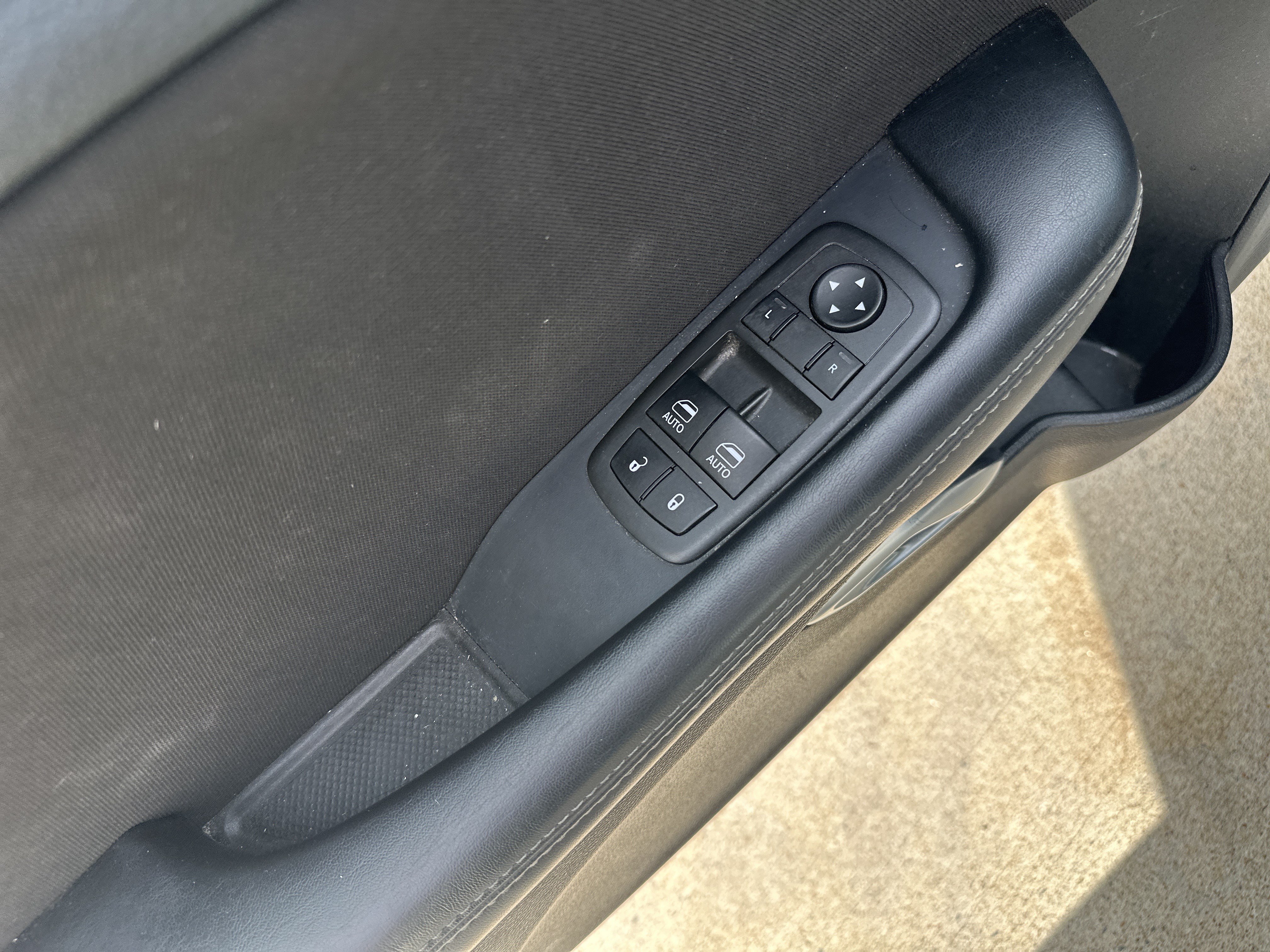 Used 2022 Dodge Challenger GT AWD/4WD image 14