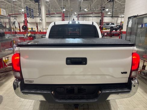 Used 2023 Toyota Tacoma SR5 image 9