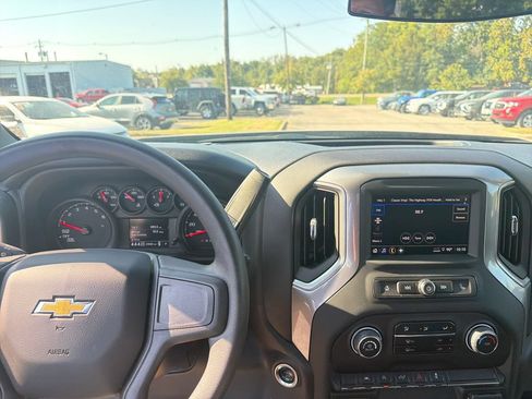 Used 2025 Chevrolet Silverado 1500 Custom w/ Turbomax Blackout Package AWD/4WD image 21