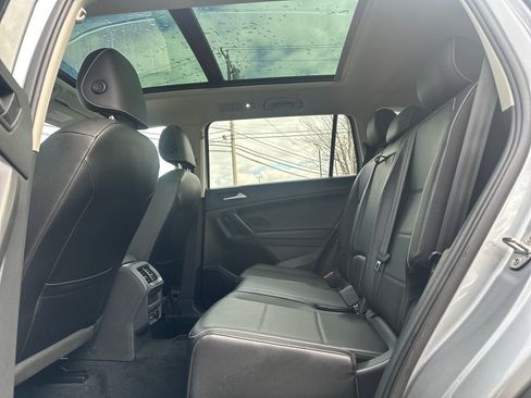 Certified 2021 Volkswagen Tiguan SE w/ Panoramic Sunroof Package image 13
