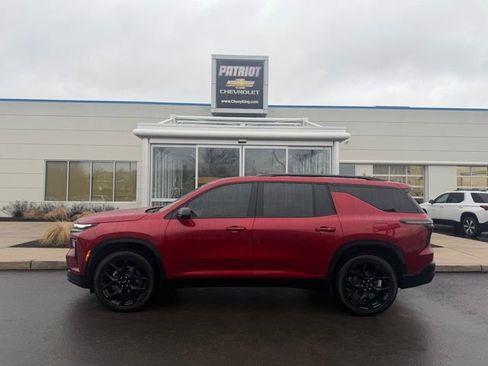 Certified 2024 Chevrolet Traverse RS image 1