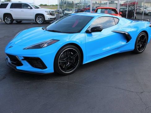 Used 2022 Chevrolet Corvette Stingray Preferred Cpe w/ Z51 Performance Package RWD image 6