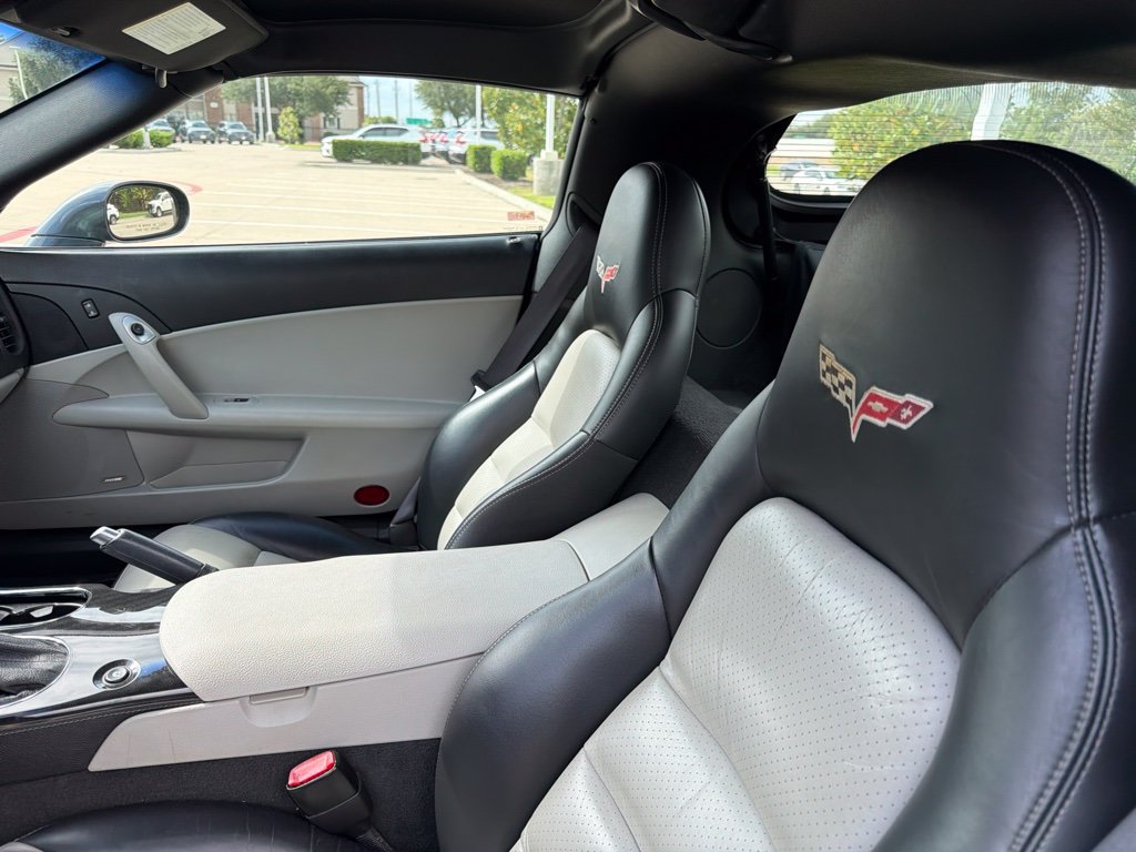 Used 2010 Chevrolet Corvette Grand Sport w/ Preferred Equipment Group RWD image 9