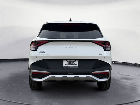 Used 2024 Kia Sportage LX image 5