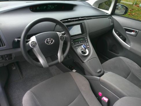 Used 2011 Toyota Prius Three image 11